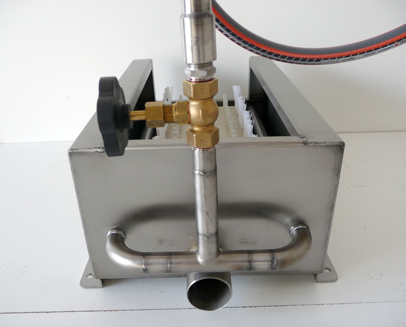 Shoe Washer with Collection Tray - Image 6