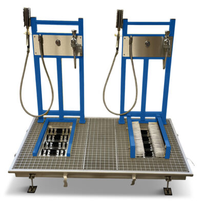 Work shoe and boot washer built-in version