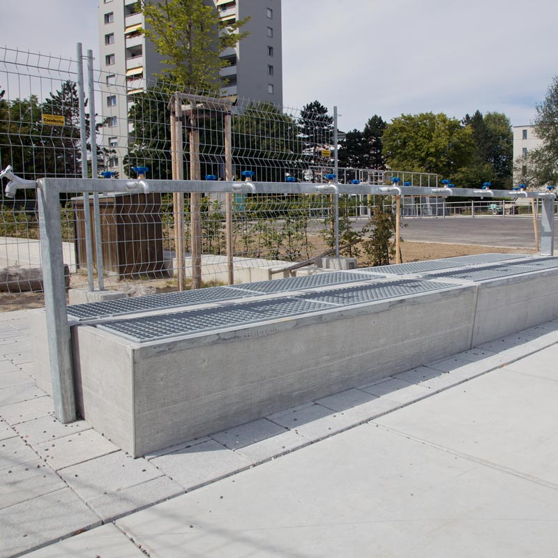 Above-ground shoe wash station - Image 2