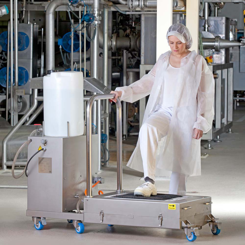 Sole cleaning machine with spray disinfection that does not require a water connection - Image 2