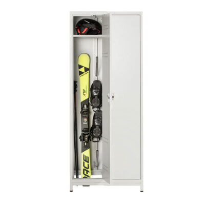 Electrically heated ski locker 200